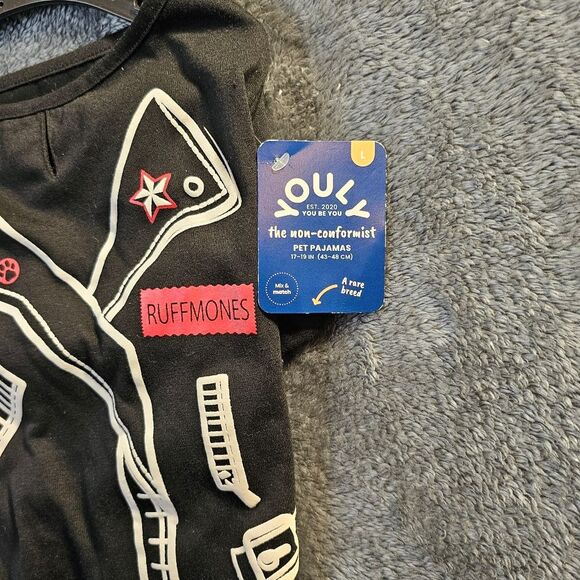 Youly Large Dog Pajamas - Rocker "Ruffmones" Style, NWT - Picture 3 of 4